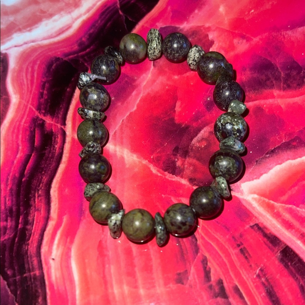 Elegant Beaded Bracelet in Earthy Tones